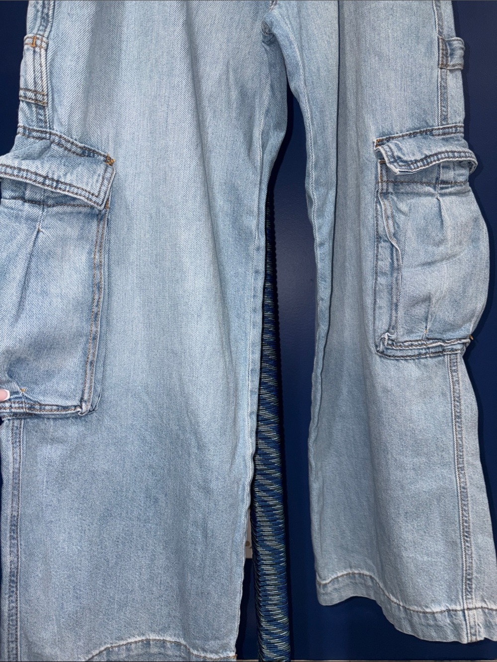 Wild Fable- Wide Leg Cargo Jeans – Size 6 - Picture 11 of 16